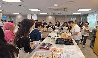 비비고 볶고 맛보고!… 세계 각국 외국인 송파서 K-푸드 매력에 빠진다